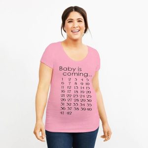 Pregnancy T-shirt with printed calendar